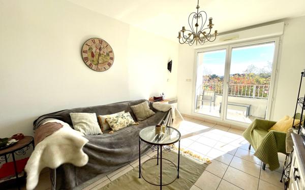 Appartement à vendre    2 pièces • 40,06 m2 Marseille 13