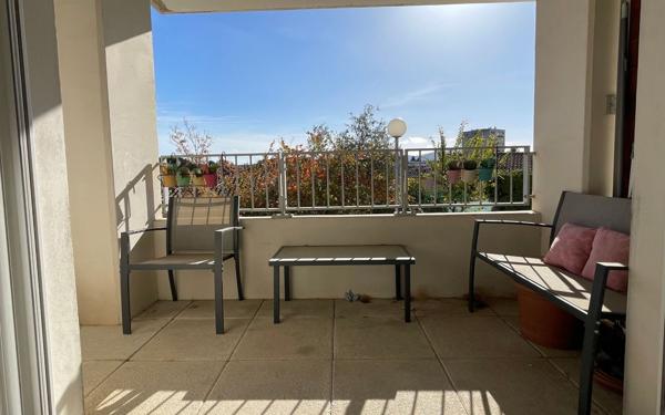 Appartement à vendre    2 pièces • 40,06 m2 Marseille 13