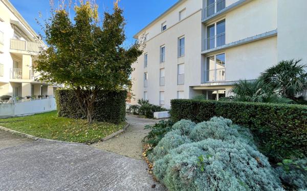 Appartement à vendre    2 pièces • 40,06 m2 Marseille 13