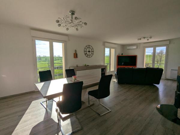 Grande maison rénovée dans un hameau à 20mn de Figeac