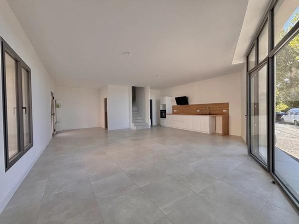 Location Appartement 4 pièces 120 m2 à Gignac