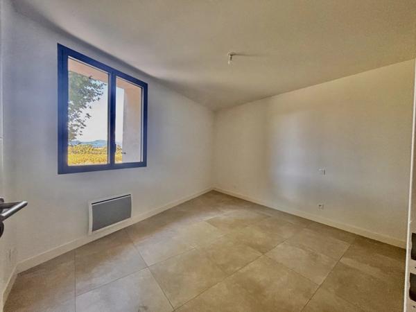 Location Appartement 4 pièces 120 m2 à Gignac