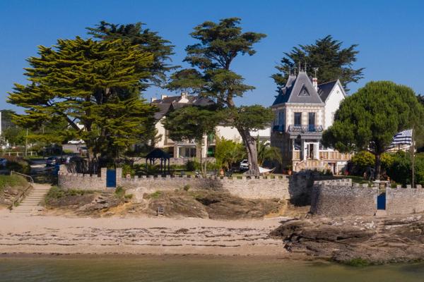 PROPRIETE D'EXCEPTION PIEDS DANS L'EAU MORBIHAN