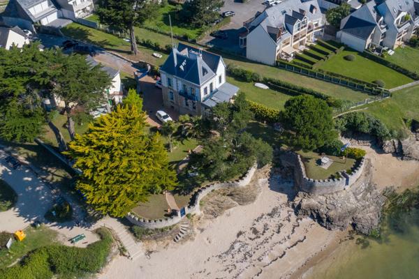 PROPRIETE D'EXCEPTION PIEDS DANS L'EAU MORBIHAN