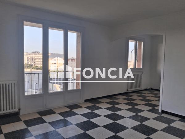 Location Appartement 4 pièces 76.66 m² - RUE DU GRAND CAMARGUE Nimes 30000