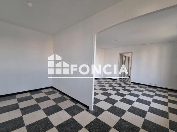 Location Appartement 4 pièces 76.66 m² - RUE DU GRAND CAMARGUE Nimes 30000