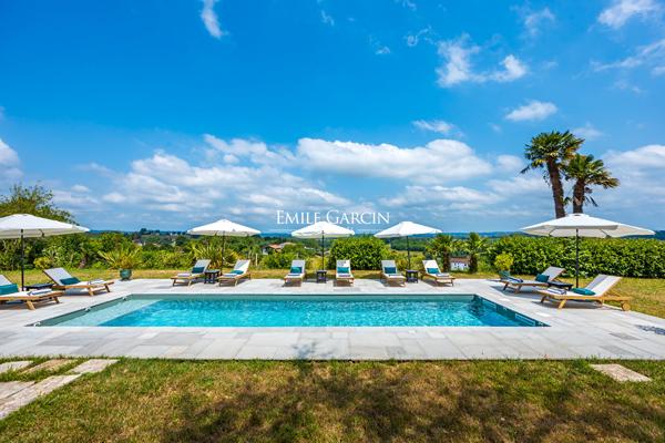 Maison de maître avec piscine  à vendre au Pays Basque