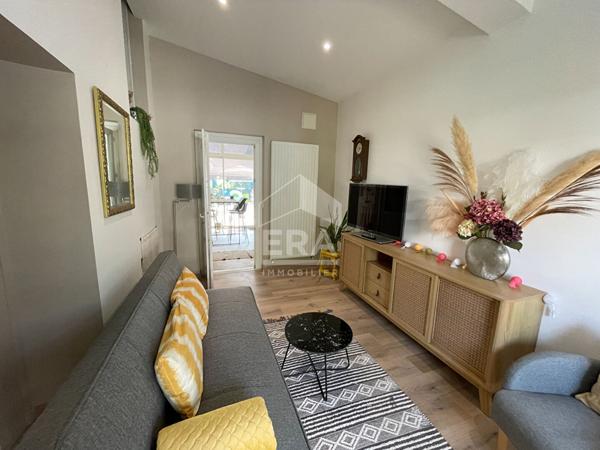 Maison de standing à Gelos : 7 pièces avec piscine