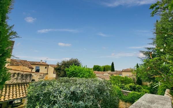 Maison à vendre    4 pièces •  Uzès