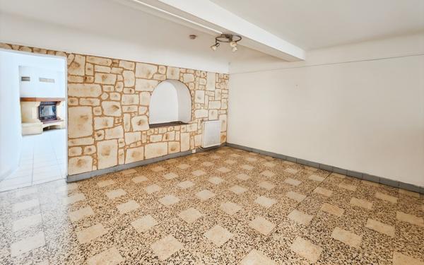 Maison à vendre    4 pièces •  Uzès