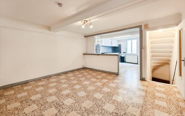 Maison à vendre    4 pièces •  Uzès