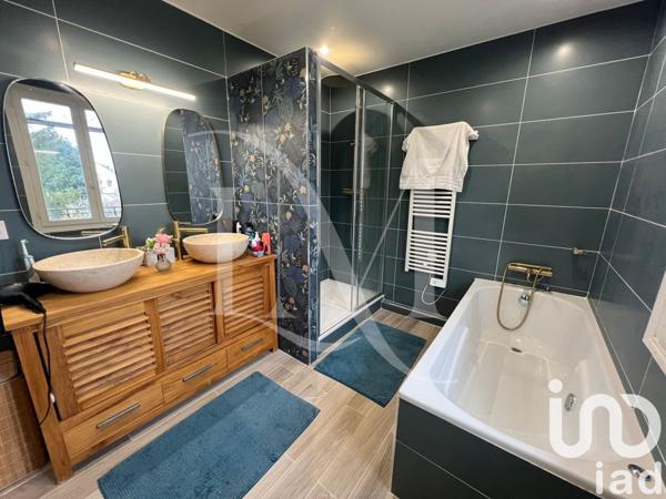 Maison 7 pièces de 176 m² à Chilly-Mazarin (91380)