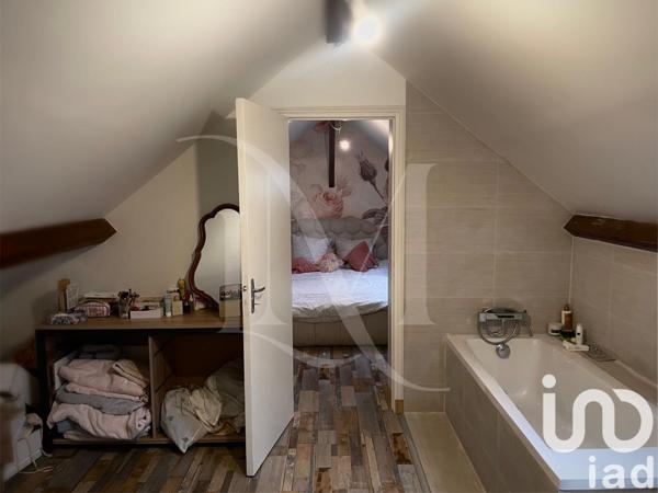 Maison 7 pièces de 176 m² à Chilly-Mazarin (91380)