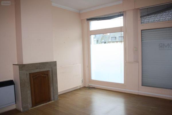 Local Professionnel et commercial à louer à Cassel dans le Nord (59670), ref : H151139