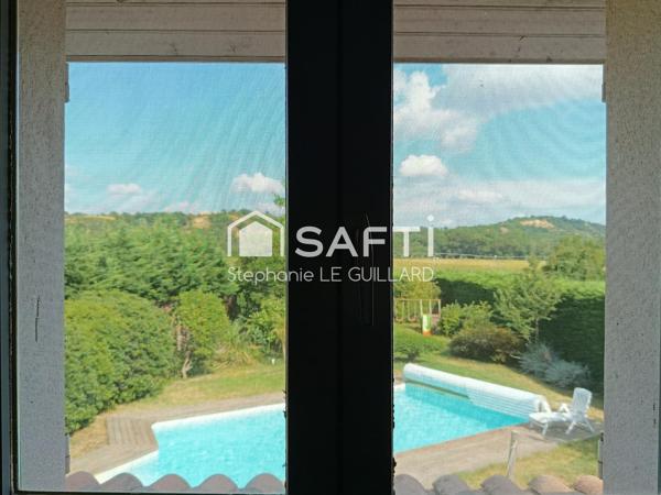 belle maison traditionnelle familiale avec piscine