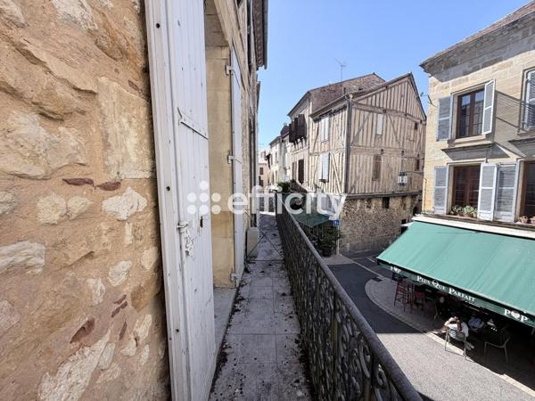Appartement
         3 pièces
        - 78 m² Exclusivité 134 000 € *