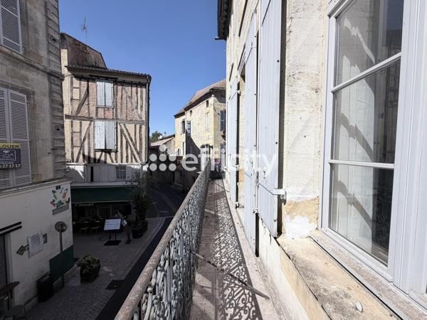 Appartement
         3 pièces
        - 78 m² Exclusivité 134 000 € *