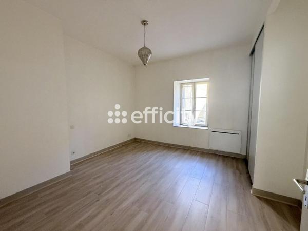 Appartement
         3 pièces
        - 78 m² Exclusivité 134 000 € *
