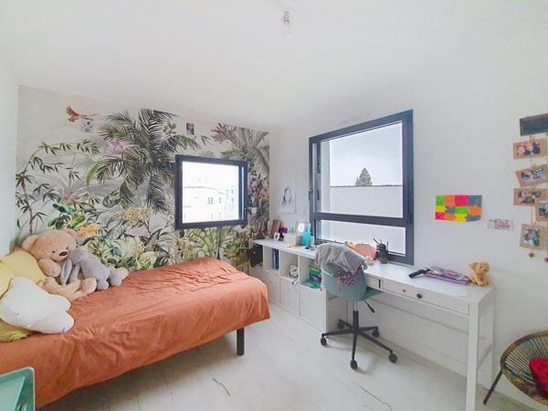 LORIENT : Belle maison contemporaine T5 avec des prestations de qualité