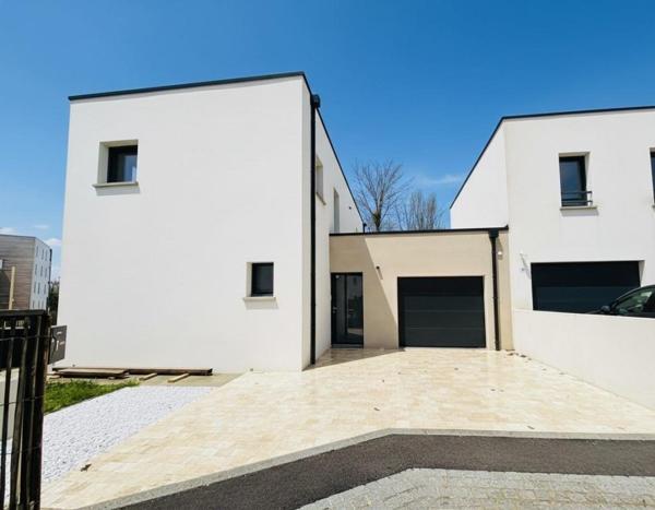 LORIENT : Belle maison contemporaine T5 avec des prestations de qualité