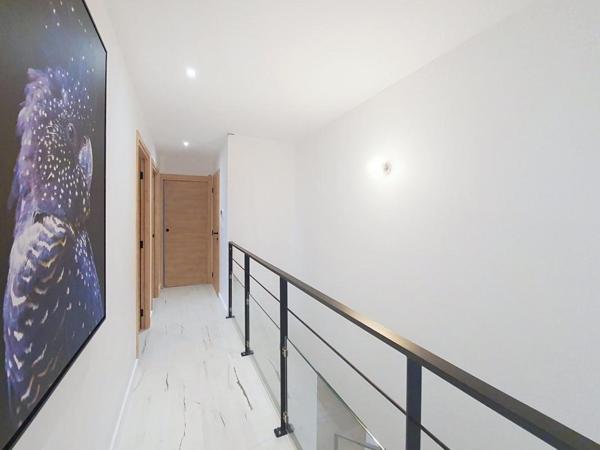 LORIENT : Belle maison contemporaine T5 avec des prestations de qualité