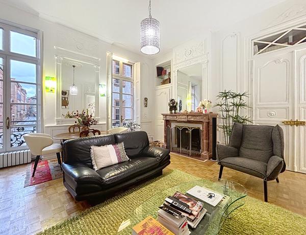 Superbe appartement de caractère, 3 pièces 97 m², Montauban centre historique