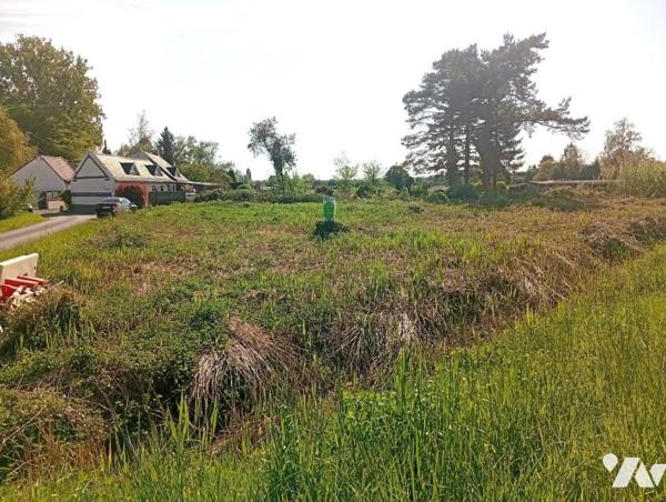 Terrain constructible 1371 m²