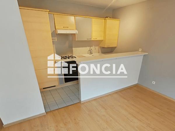Location Appartement 3 pièces 64.7 m² - 17 CASERNE ST RUTH Lille 59000