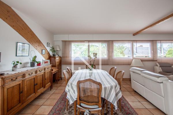 ELEGANTE PROPRIETE DANS UN CADRE PAISIBLE ET VERDOYANT