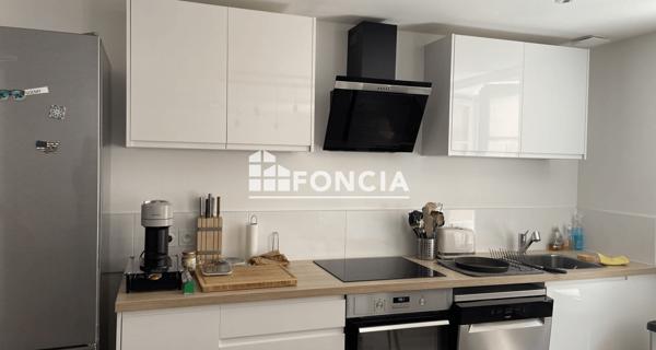 Location Appartement 4 pièces 89.1 m² - Villefranche-sur-saône 69400
