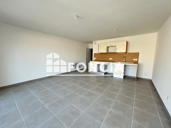 Location Appartement 3 pièces 65.81 m² - Port Saint Louis Du Rhone 13230