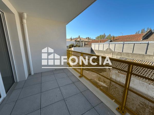 Location Appartement 3 pièces 65.81 m² - Port Saint Louis Du Rhone 13230