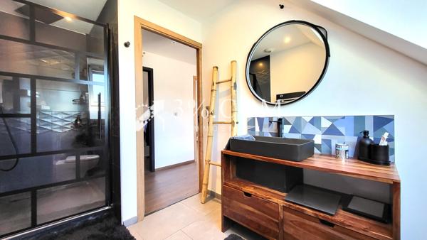 Maison 5 pièce(s) 3 chambre(s) 146 m²