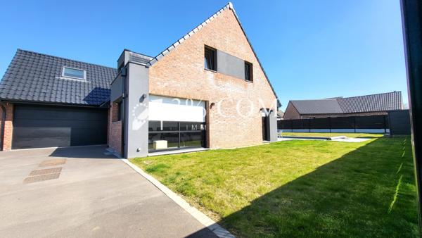 Maison 5 pièce(s) 3 chambre(s) 146 m²