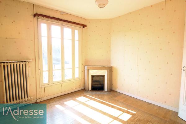 Maison familiale avec sous-sol total à Savigny-sur-Orge.