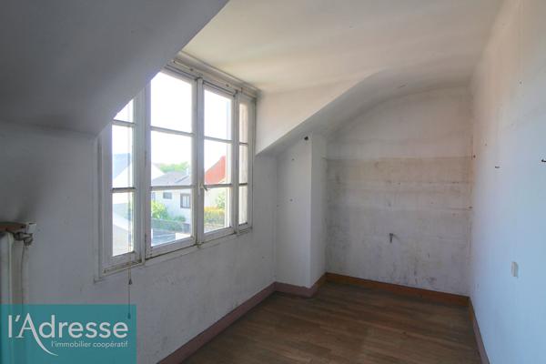 Maison familiale avec sous-sol total à Savigny-sur-Orge.