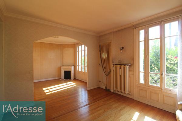 Maison familiale avec sous-sol total à Savigny-sur-Orge.