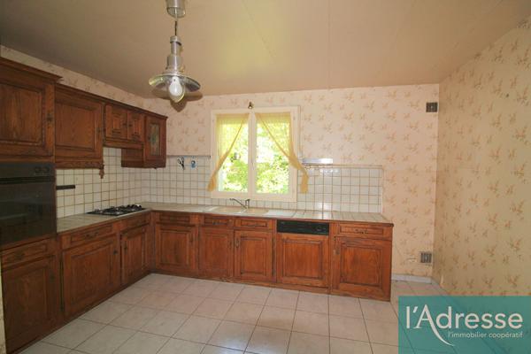 Maison familiale avec sous-sol total à Savigny-sur-Orge.
