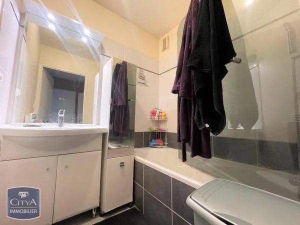 Appartement à louer 3 pièces 75.55m²