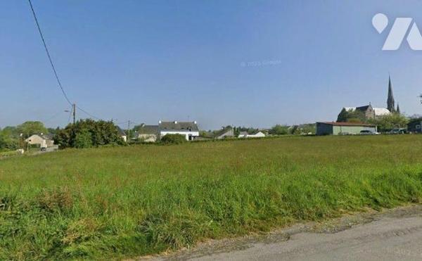 Bourg, prox. Ecoles et commerces, terrain à bâtir de 562 m², A viabiliser, raccordable au tout ...