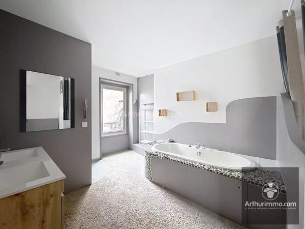 Vente Maison 7 pièces 184 m2 à Roanne