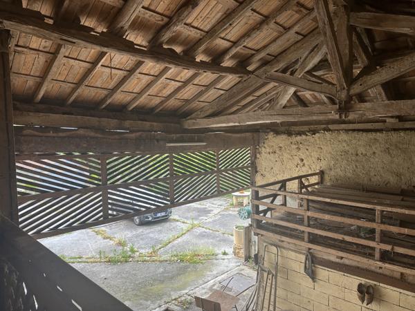 Escanecrabe (31350) Ferme et dépendances à rénover idéal investisseurs