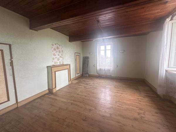 Escanecrabe (31350) Ferme et dépendances à rénover idéal investisseurs