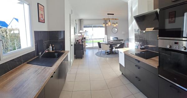 Maison à SAINT-MELOIR-DES-ONDES, 35350 - 5 pièces 94m²