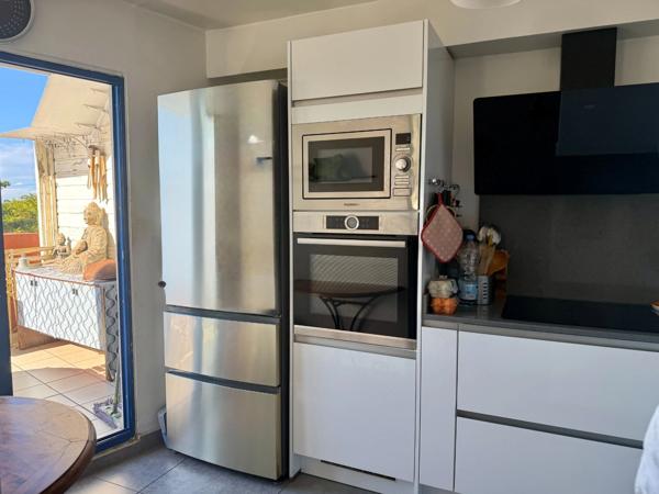 Appartement à vendre 4 pièces SAINT DENIS (974)