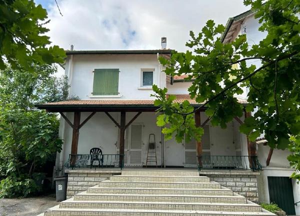 Maison à vendre    9 pièces •  Dax