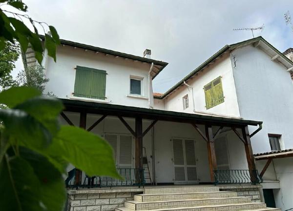 Maison à vendre    9 pièces •  Dax