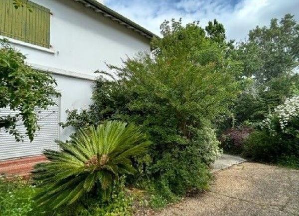 Maison à vendre    9 pièces •  Dax