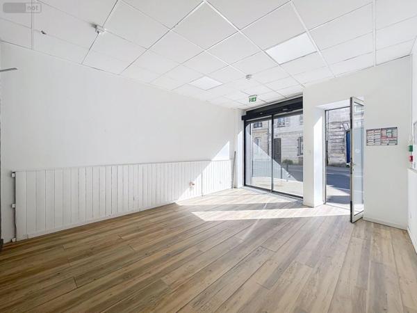 Fonds et/ou murs commerciaux à vendre à Bordeaux en Gironde (33000), ref : 011-492   
Croix Blanche