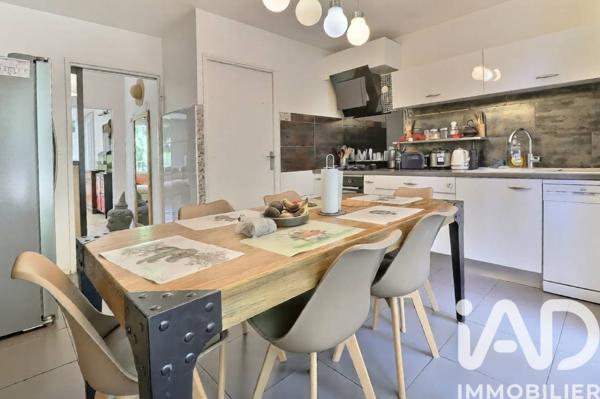 Appartement à vendre 4 pièces 96 m² Aubagne